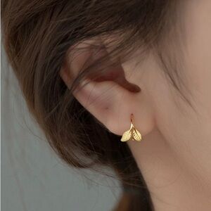 Elegant Gold Leaf Earrings